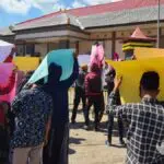 Geruduk DPMD, Warga Patenteng Desak TFPKD Ambil Alih Panitia Pilkades