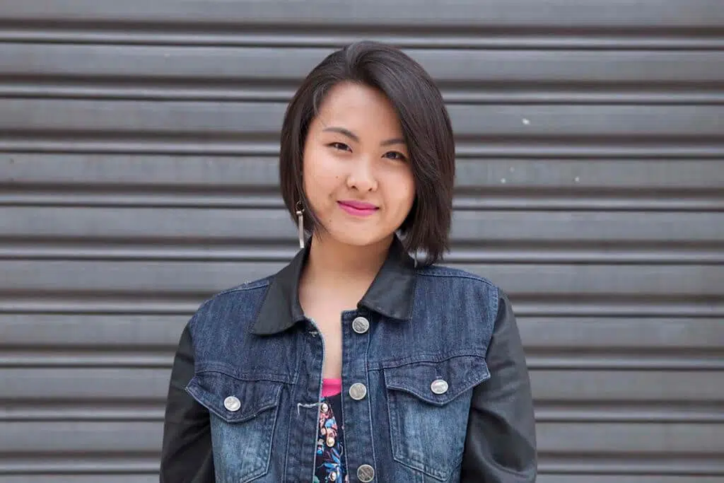 Graduated Bob dengan soft layer Potongan rambut pendek wanita untuk wajah bulat