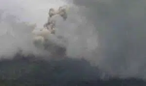 Gunung-Merapi-Gugurkan-Awan-Panas-Sejauh-2-Kilometer