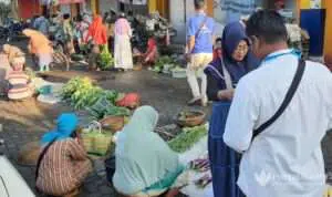 Jelang Hari Pertama Ramadan, Warga Sumenep 'Serbu' Pasar Tradisional