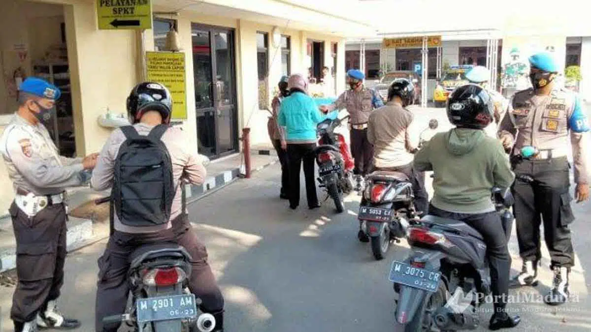 Kendaraan Anggota Polres Pamekasan Dirazia