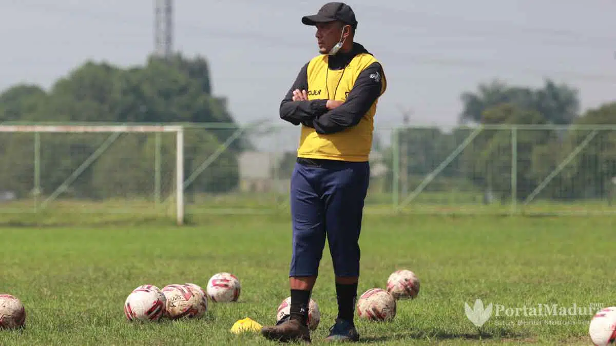 Pelatih Madura United Optimis Finish Tiga Besar