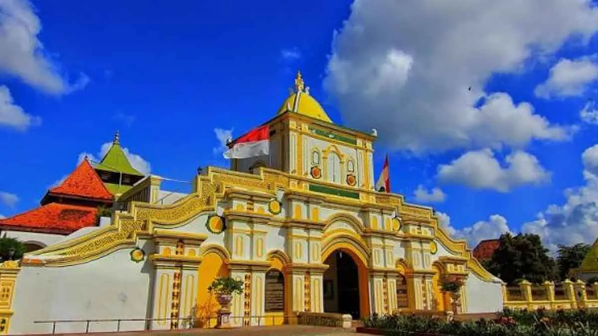 Masjid Jamik Sumenep Sebagai Wisata Religi Kebanggaaan Sumenep