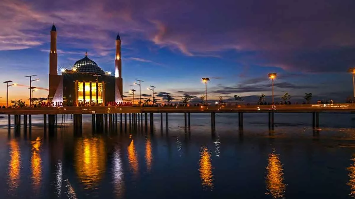 Menjelang Ramadan, 4 Wisata Religi ini Ramai di Kunjungi Kaum Muslim