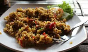 Resep-Nasi-Goreng-Kampung-Khas-Malaysia,-Mudah-dan-Enak