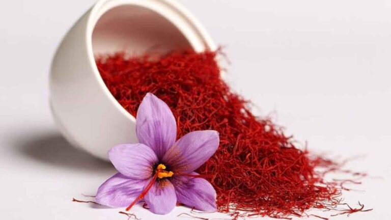 Saffron on Table HD