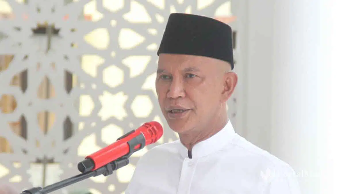 Said Abdullah Bagikan Puluhan Ribu Paket Sembako di Madura