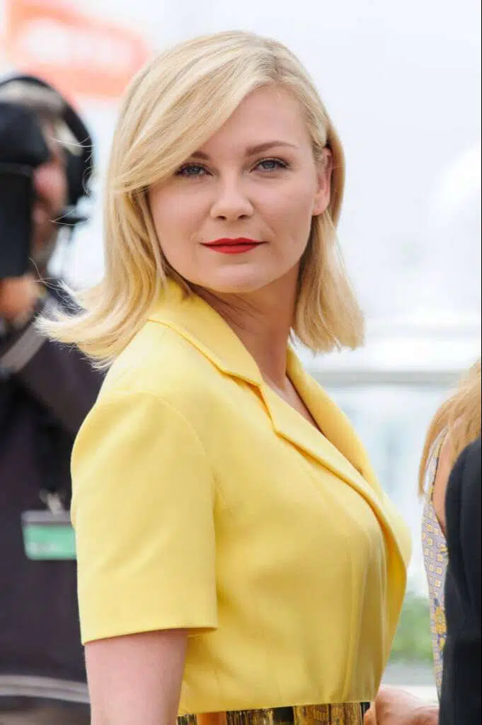 Vintage Bob model rambut pendek wanita untuk wajah bulat terbaik