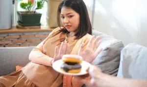 Wajib Diketahui, Pantangan Makanan Untuk Ibu Hamil Dengan Hipertensi