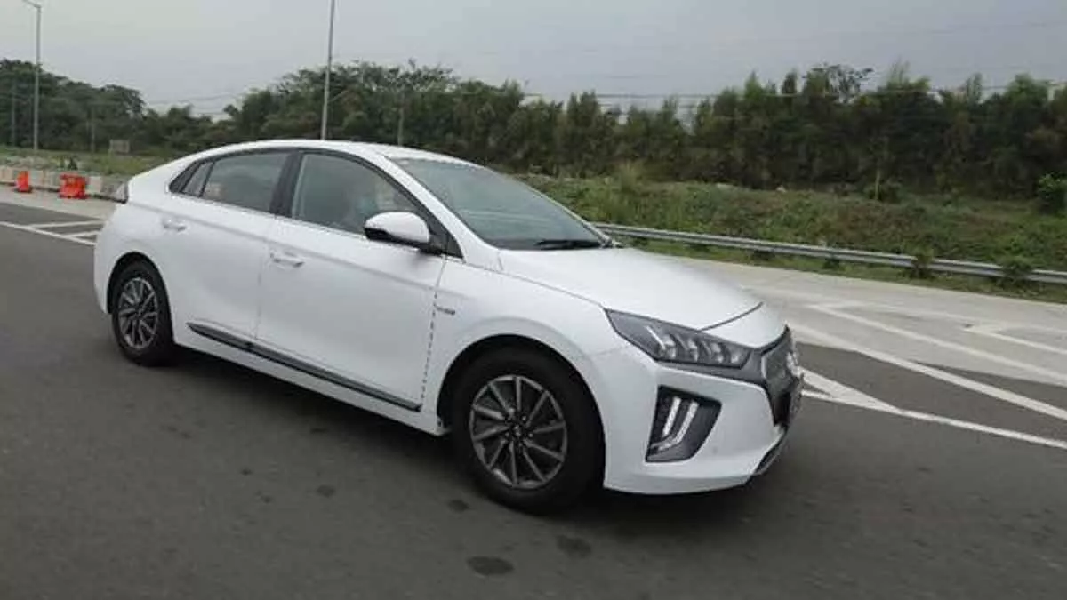 Masih Dipercaya, Ini 6 Mitos di Dunia Otomotif