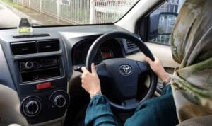 Setir Mobil Terasa Oblak? Bisa Jadi Ini 5 Sebabnya