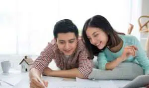 4-Tanda-Bahwa-Dia-Tidak-Hanya-Menganggap-Anda-Teman-Biasa