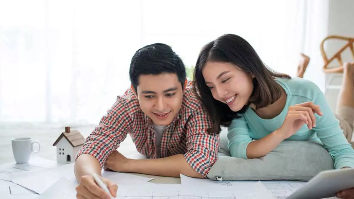 4 Tanda Bahwa Dia Tidak Hanya Menganggap Anda Teman Biasa