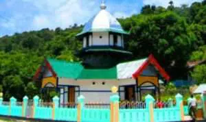 Fakta-Indahnya-Masjid-Agung-Patimburak-Papua-Barat