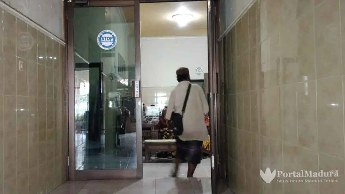 Gepeng "Bebas" Keluar Masuk Kantor Pemerintahan Sumenep
