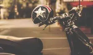 Ingat! Ini 5 Hal yang Pantang Anda Lakukan pada Helm Motor