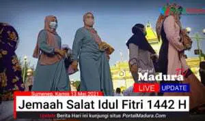 Jemaah Salat Idul Fitri di Masjid Jamik Sumenep Meluber Hingga Taman Bunga