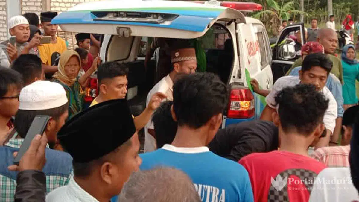Kronologi dan Identitas Mayat Pria Terseret Arus Sungai Karang Penang Sampang