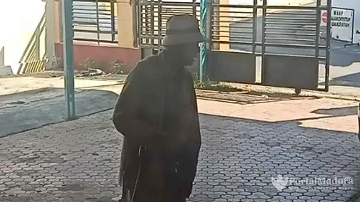 FOTO- Silih Berganti Pengemis Door to Door ke Rumah Warga Kota Sumenep