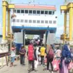 Pelabuhan Kalianget di Padati Penumpang Rute Kangean Sumenep