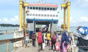 Pelabuhan Kalianget di Padati Penumpang Rute Kangean Sumenep