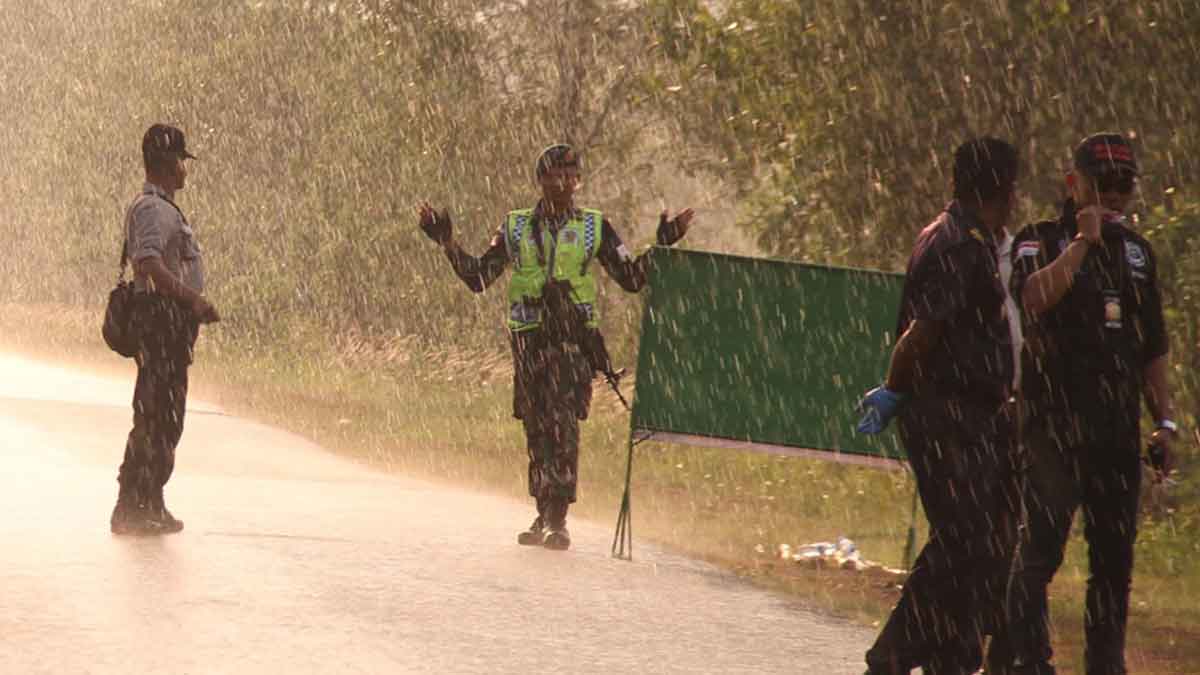 Polisi-Kelompok-Bersenjata-Bakar-Gedung-Sekolah-di-Puncak,-Papua