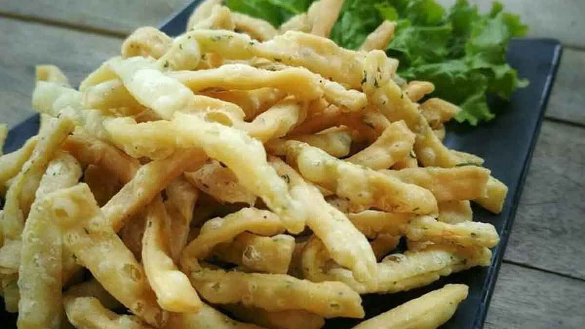 Resep-Kue-Stik-Bawang-untuk-Hidangan-Lebaran