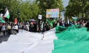 Ribuan Pengunjuk Rasa Tuntut "Sanksi untuk Israel" di Paris