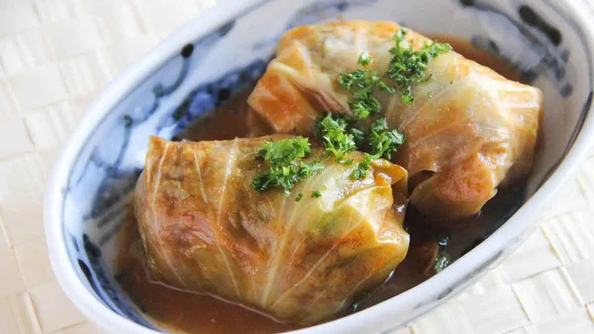 Resep Roll Kyabetsu Isi Ayam Sambal Bawang untuk Lebaran