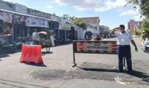 Sering Macet, Roda 4 Jangan Melewati Dua Jalan Utama Sumenep