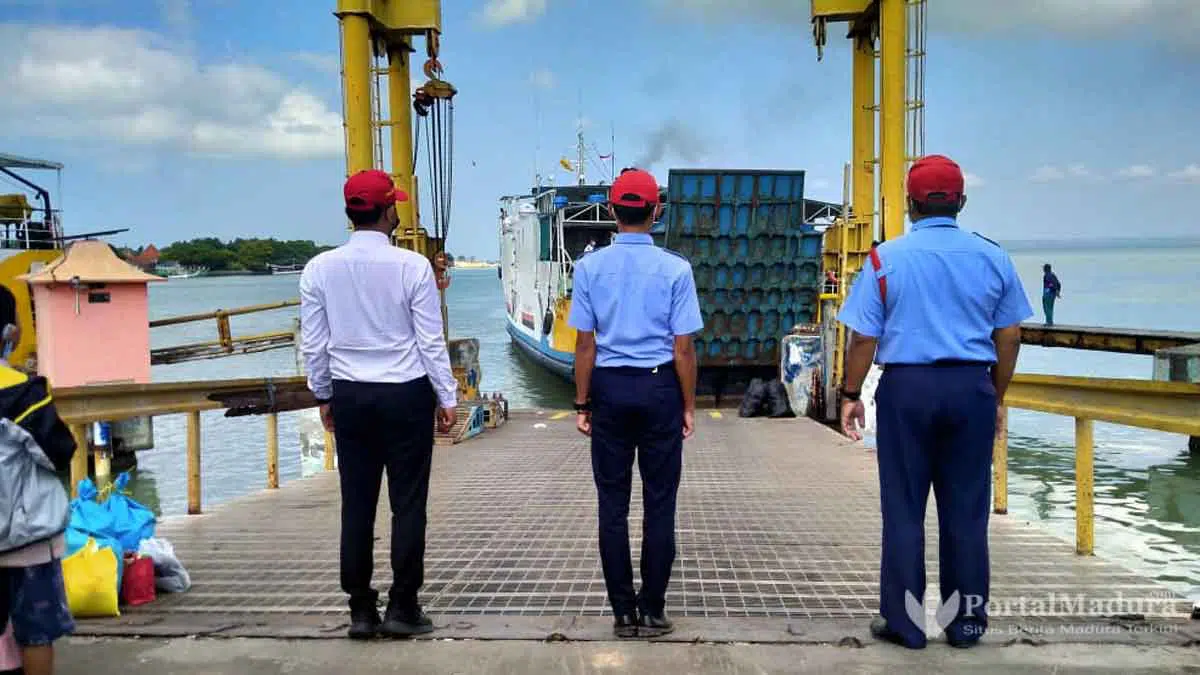 Wajib Kantongi Surat Antigen, Kapal Rute Sumenep-Jangkar Normal