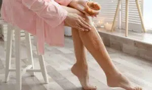5 Cara Memakai Body Scrub yang Benar