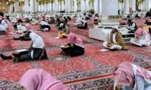 Gunakan 3 Aplikasi Ini ketika Beritikaf di Masjid