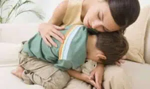 6 Cara Mengajarkan Anak Mengungkapkan Emosi dengan Sehat
