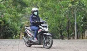 Cara Mudah Mengendarai Motor Matik Bagi Pemula