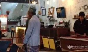 Beraksi di Kafe, Gepeng Langkahi Sesumbar Bupati Sumenep