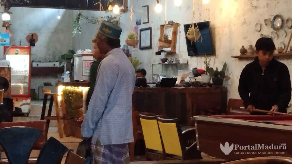Beraksi di Kafe, Gepeng Langkahi Sesumbar Bupati Sumenep