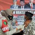 Bupati Sumenep Minta Warga Tak Takut Vaksin