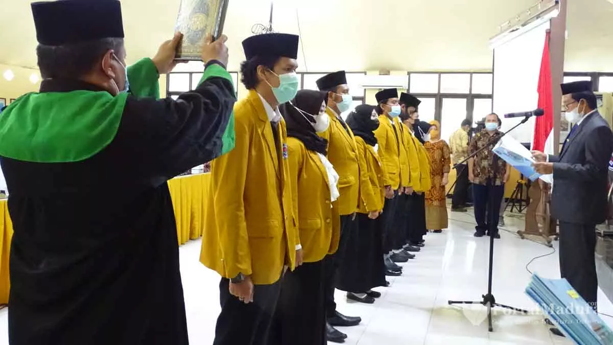 Dlm Dan Bem Dilantik, Rektor Unija Titip 'Pertahankan Prestasi Nasional' - Portalmadura.com DLM dan BEM Dilantik, Rektor Unija Titip 'Pertahankan Prestasi Nasional'