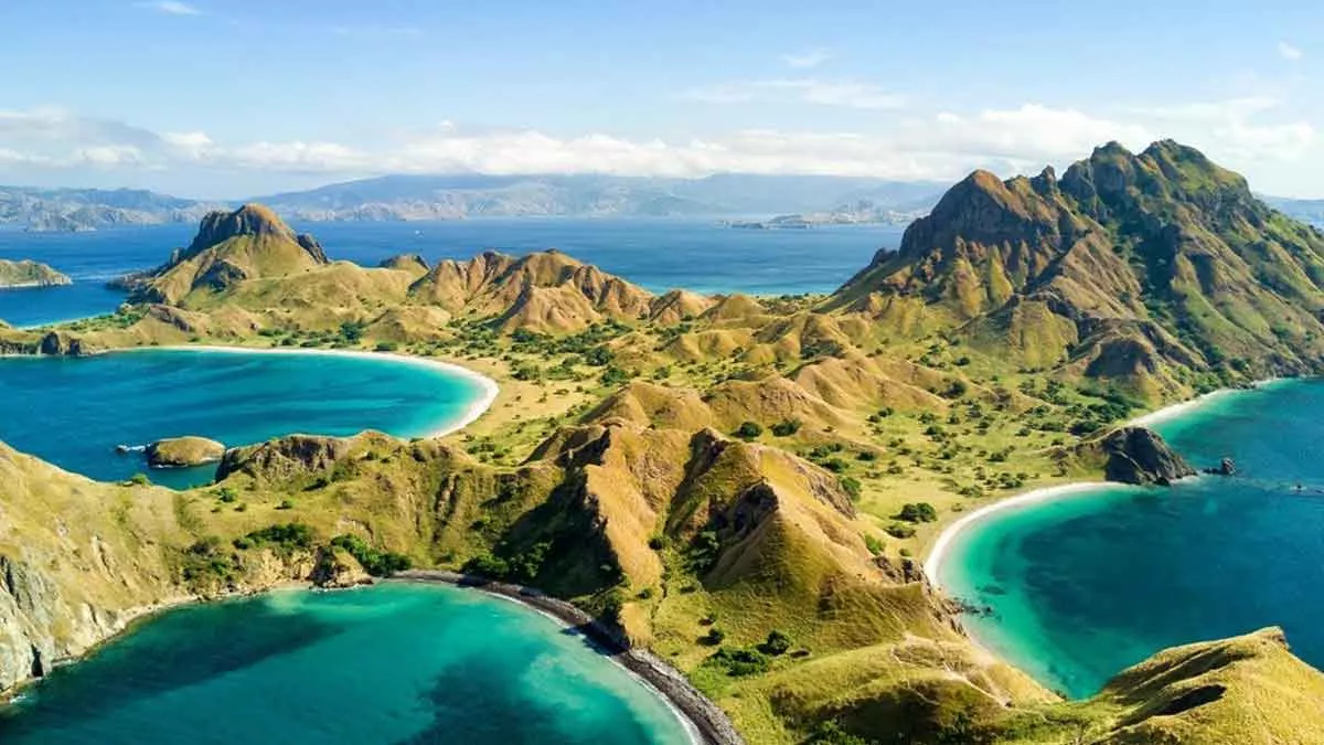 Inilah Keindahan Pelabuhan Bajo Sebagai Wisata Super Premium