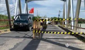 Jembatan Ambles, Polisi Terapkan 'contraflow' di Akses Ketapang-Sokobanah