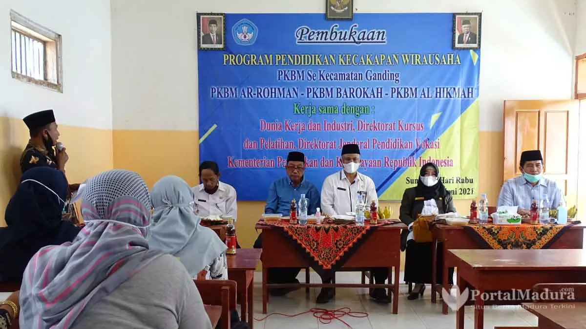 Plt Kadisdik Sumenep Buka Program Pendidikan Kecakapan Wirausaha PKBM se-Ganding