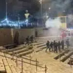 Polisi Israel Serang Warga Palestina yang Salat di Luar Gerbang Damaskus