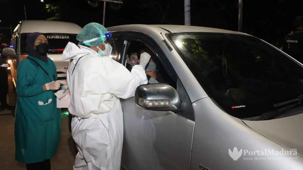 Wagub dan Wakapolda Pastikan Penyekatan Sisi Bangkalan Berjalan Efektif
