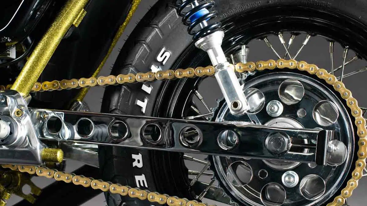 Kenali 5 Penyebab Rantai Motor Berisik
