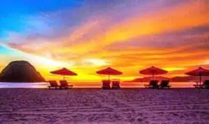 5-Wisata-Bahari-Jawa-Timur-untuk-Menghabiskan-Waktu-dengan-Keluarga