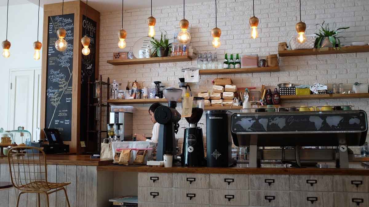 6-Kiat-Sukses-Memulai-Usaha-Cafe-dengan-Modal-Kecil