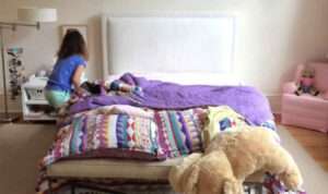 Cara Ajarkan Anak Membersihkan Kamar Tidurnya Sendiri