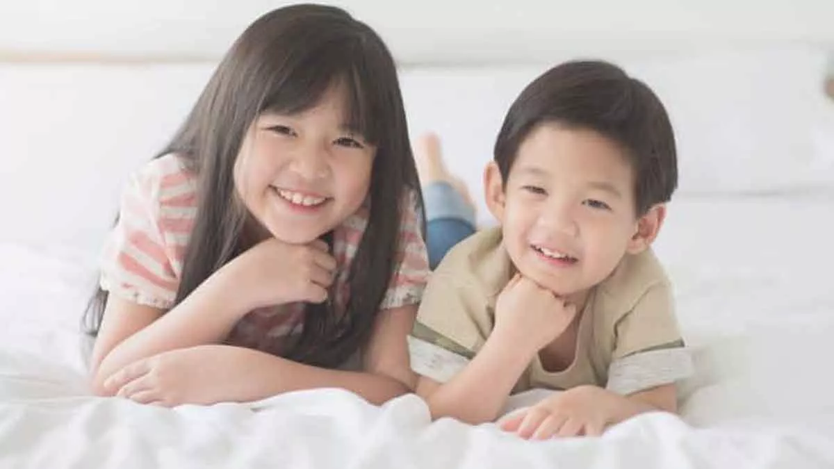 Cara Ajarkan Anak Tertua Bersikap Baik Pada Adiknya