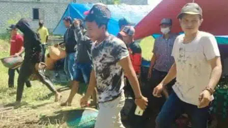 Langgar PPKM, Petugas Bubarkan Lomba Kelinci di Sampang